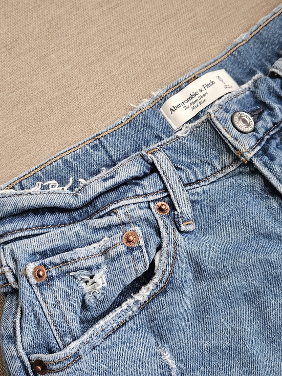 Abercrombie & Fitch MOM shorts Mid Rise Women's Light Blue Distressed Denim - Picture 2 of 13